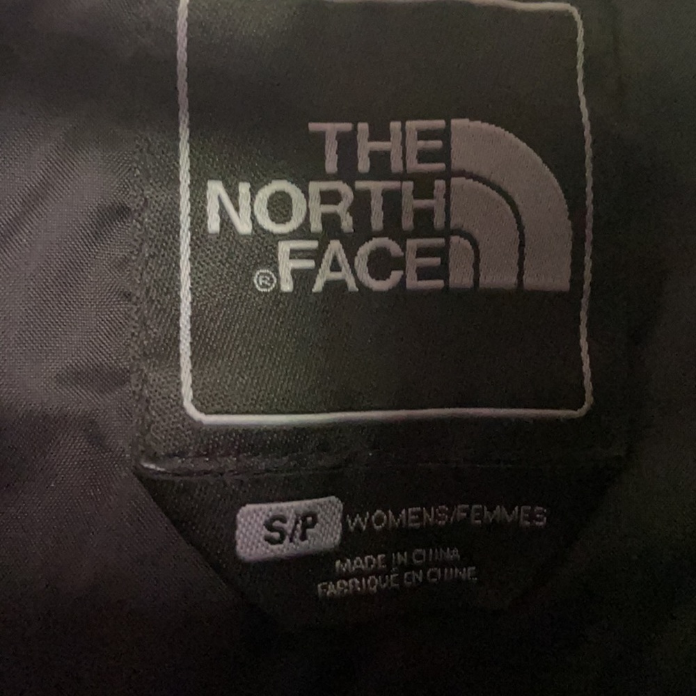 Women’s Small NorthFace Shell Jacket - Picture 5 of 9